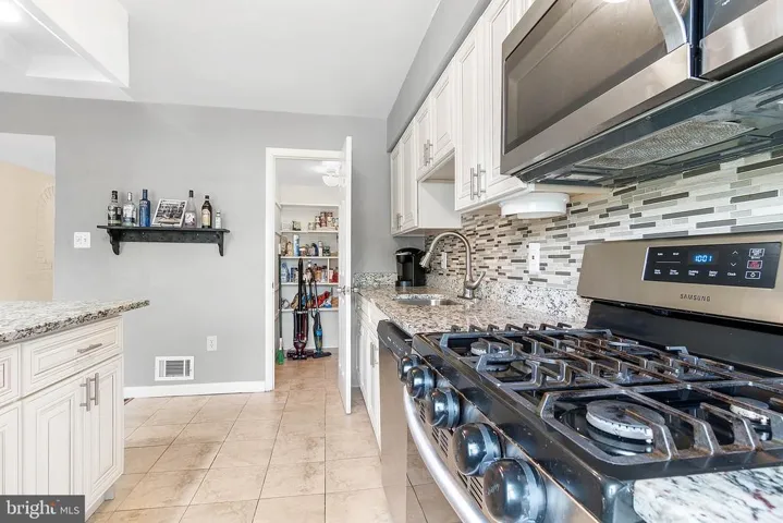 14472 Brentwood Ct, Woodbridge, Virginia 22193