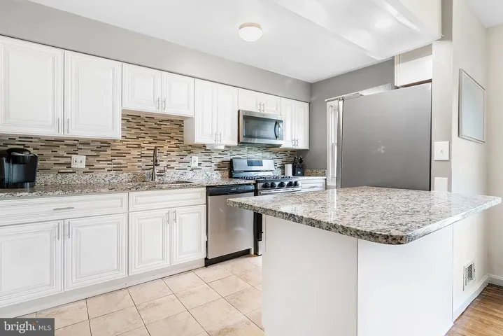 14472 Brentwood Ct, Woodbridge, Virginia 22193