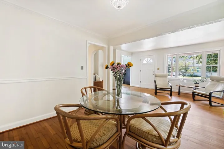 122 S Spring St, Falls Church, Virginia 22046
