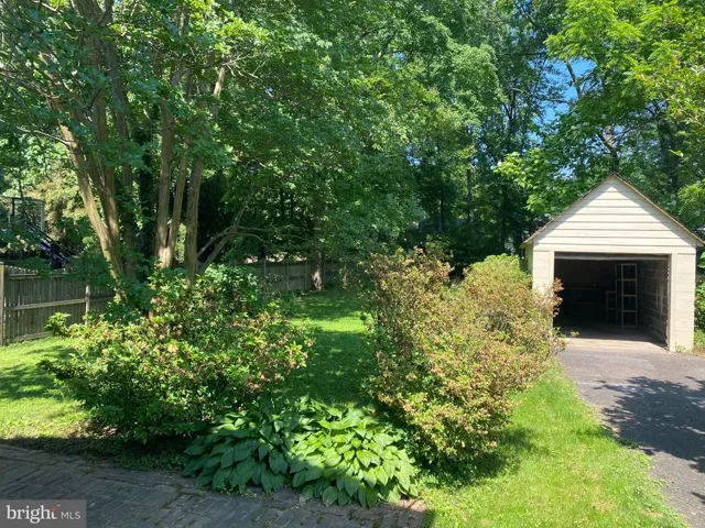 122 S Spring St, Falls Church, Virginia 22046