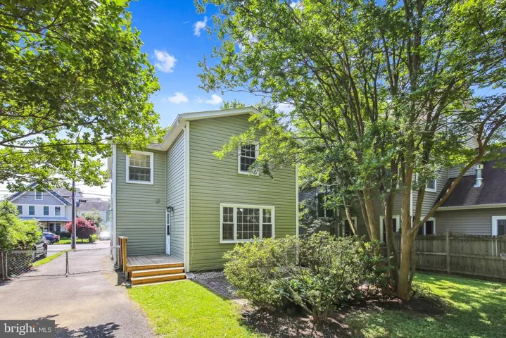 122 S Spring St, Falls Church, Virginia 22046