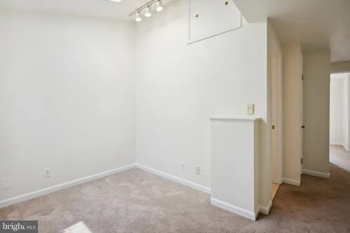 122 S Spring St, Falls Church, Virginia 22046