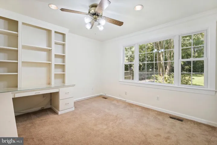 122 S Spring St, Falls Church, Virginia 22046