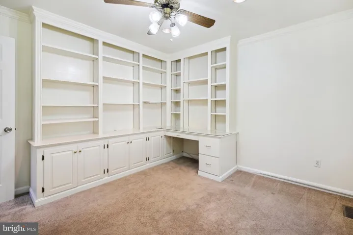 122 S Spring St, Falls Church, Virginia 22046
