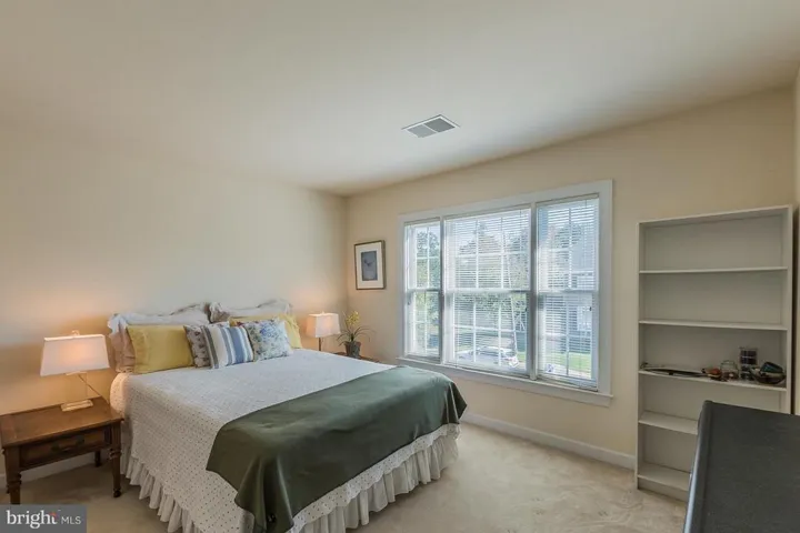 2044 Lord Fairfax Rd, Vienna, Virginia 22182