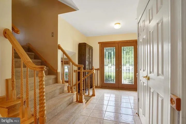 8703 Lothbury Ct, Fairfax, Virginia 22031