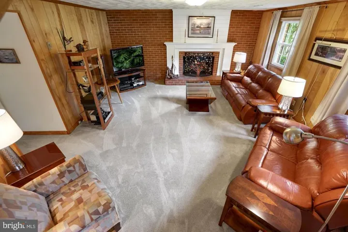 8703 Lothbury Ct, Fairfax, Virginia 22031