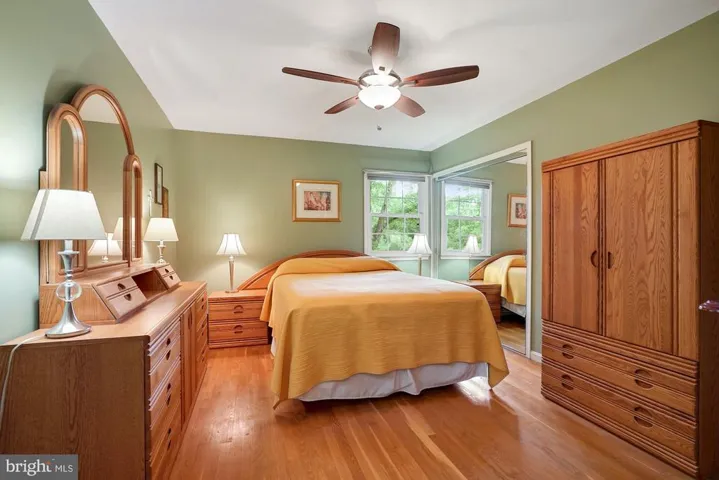 8703 Lothbury Ct, Fairfax, Virginia 22031