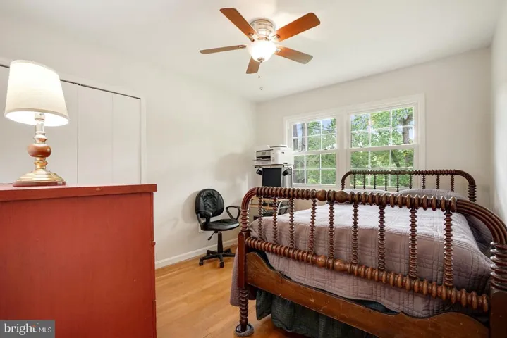 8703 Lothbury Ct, Fairfax, Virginia 22031