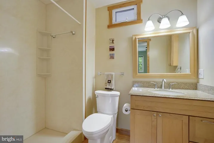 8703 Lothbury Ct, Fairfax, Virginia 22031