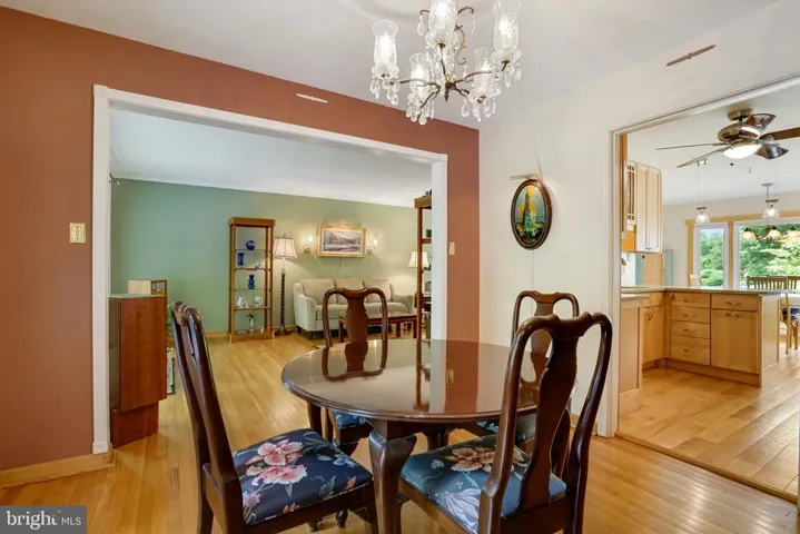 8703 Lothbury Ct, Fairfax, Virginia 22031