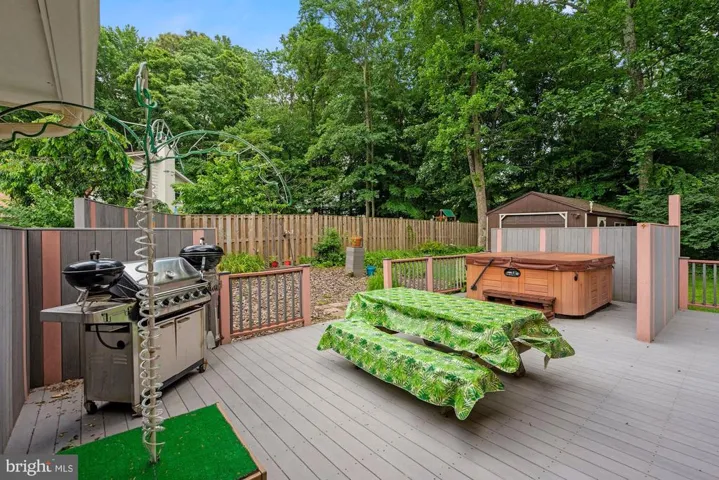 8703 Lothbury Ct, Fairfax, Virginia 22031