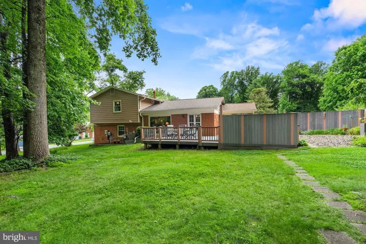 8703 Lothbury Ct, Fairfax, Virginia 22031