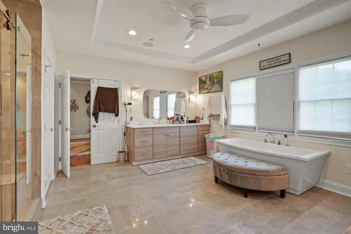 10503 Rivers Bend Ln, Potomac, Maryland 20854