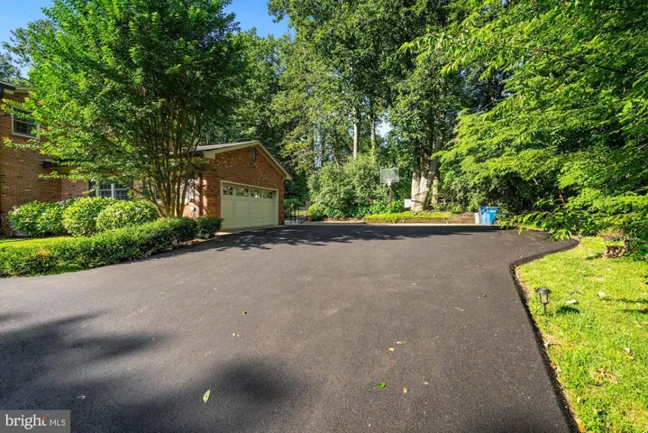 10511 William Terry Dr, Vienna, Virginia 22181