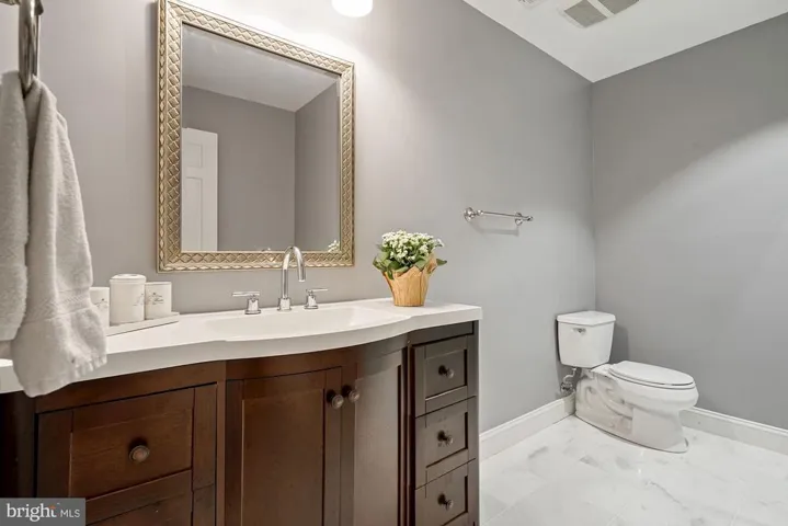 10511 William Terry Dr, Vienna, Virginia 22181