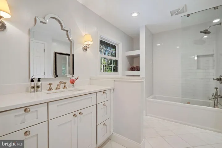 10511 William Terry Dr, Vienna, Virginia 22181