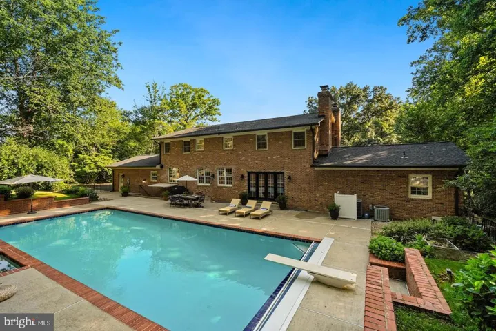 10511 William Terry Dr, Vienna, Virginia 22181