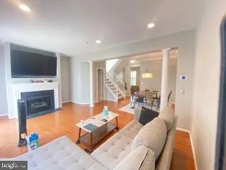 3814 Dominion Mill Dr, Alexandria, Virginia 22304