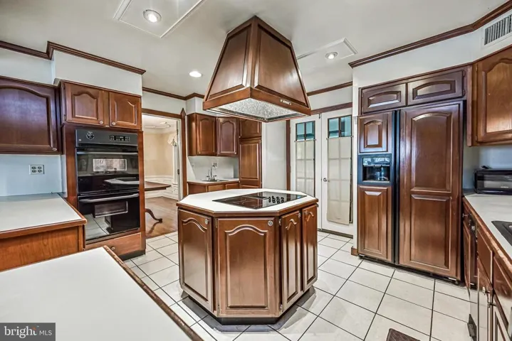 310 Shadow Walk, Falls Church, Virginia 22046