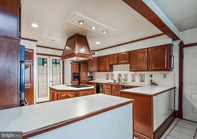 310 Shadow Walk, Falls Church, Virginia 22046
