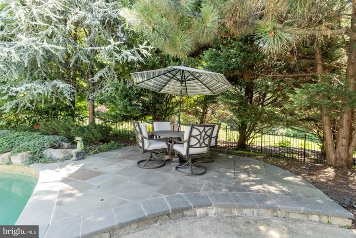 4937 Sunset Ln, Annandale, Virginia 22003