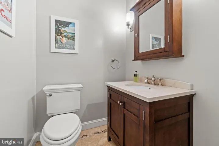 4937 Sunset Ln, Annandale, Virginia 22003