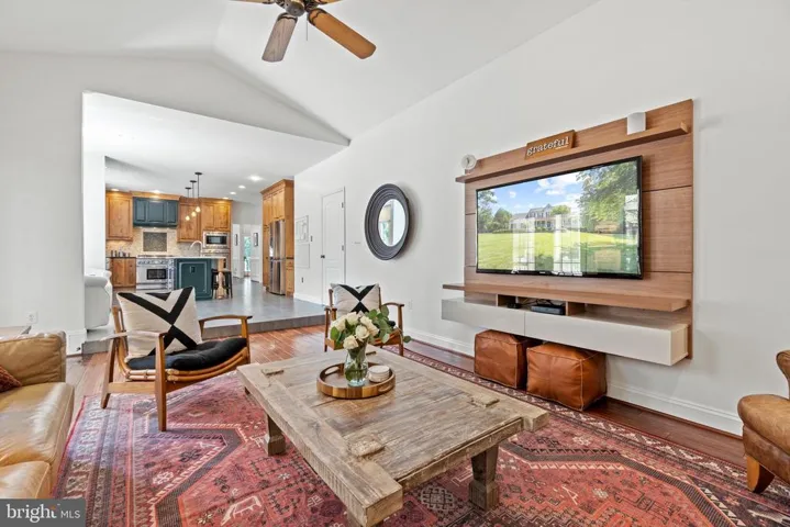 4937 Sunset Ln, Annandale, Virginia 22003