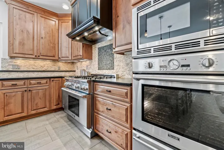 4937 Sunset Ln, Annandale, Virginia 22003