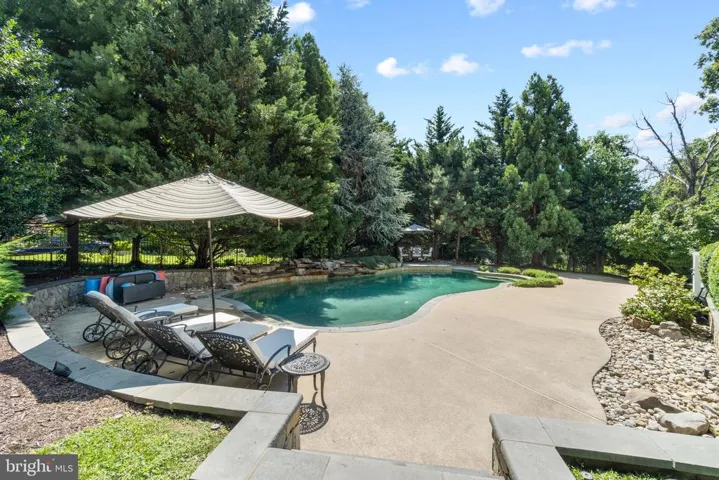 4937 Sunset Ln, Annandale, Virginia 22003