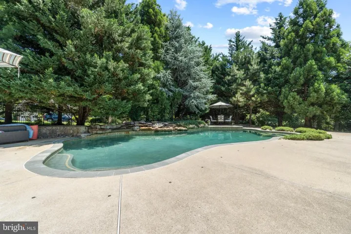 4937 Sunset Ln, Annandale, Virginia 22003