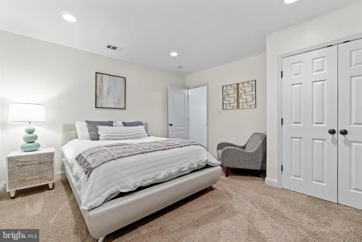 4937 Sunset Ln, Annandale, Virginia 22003