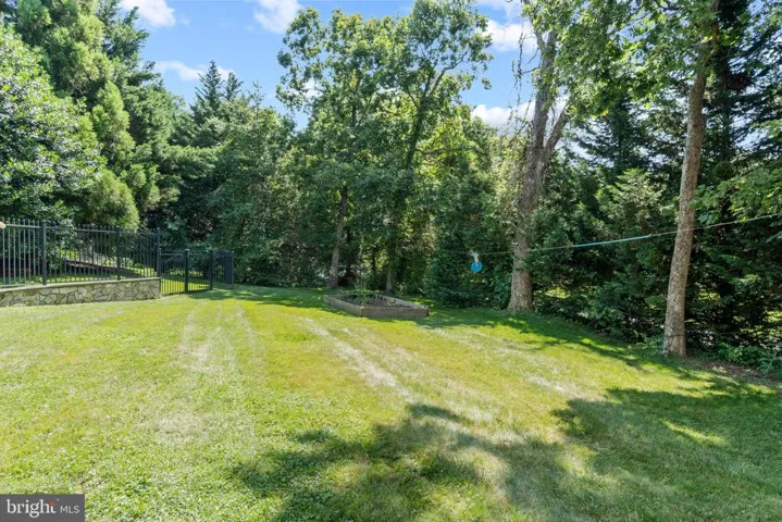 4937 Sunset Ln, Annandale, Virginia 22003