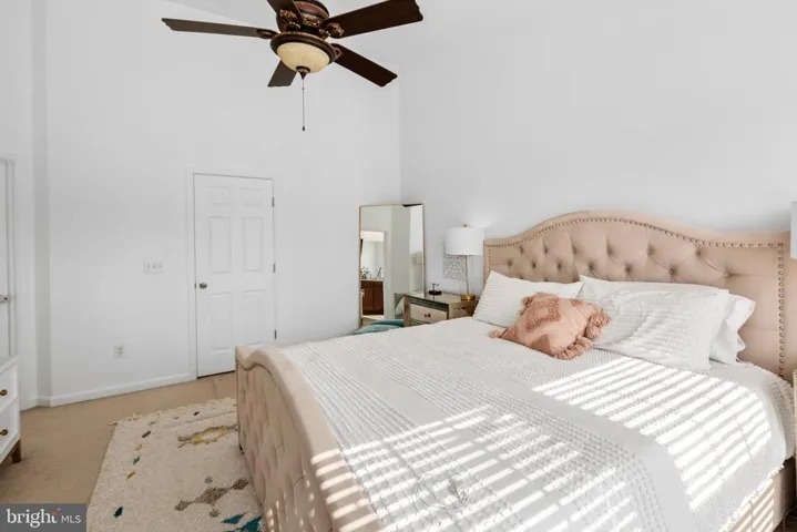 2442 Battery Hill Cir, Woodbridge, Virginia 22191
