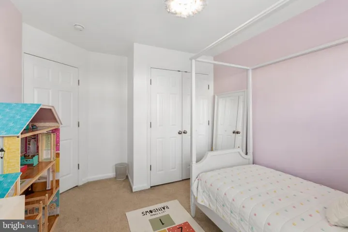 2442 Battery Hill Cir, Woodbridge, Virginia 22191