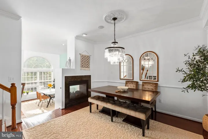 2442 Battery Hill Cir, Woodbridge, Virginia 22191