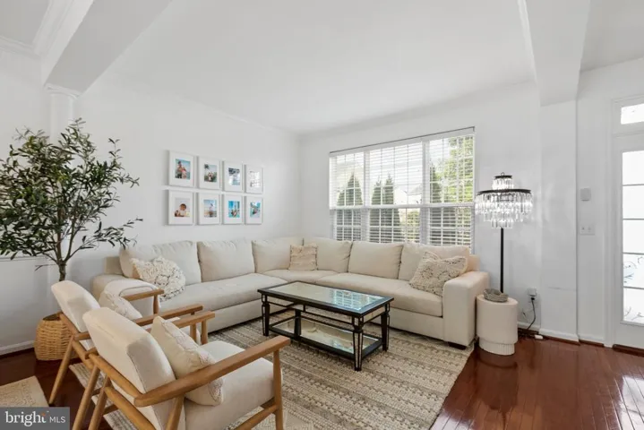 2442 Battery Hill Cir, Woodbridge, Virginia 22191