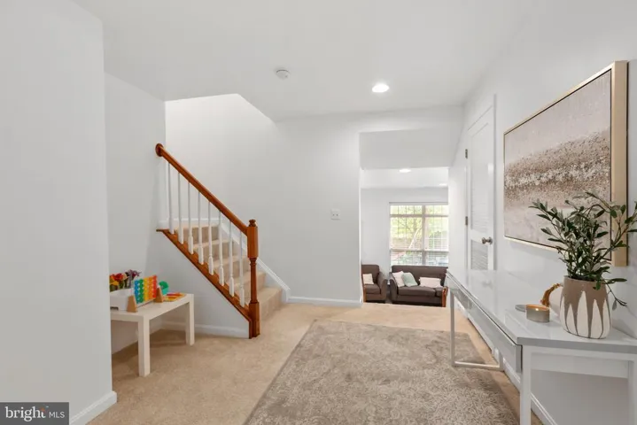 2442 Battery Hill Cir, Woodbridge, Virginia 22191