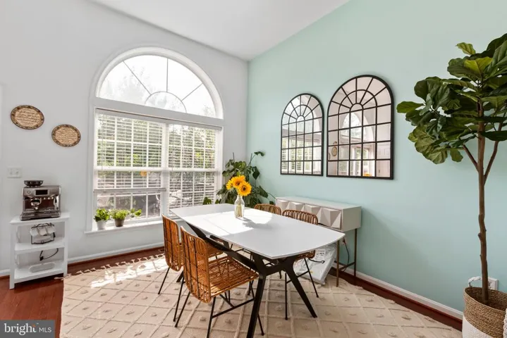 2442 Battery Hill Cir, Woodbridge, Virginia 22191