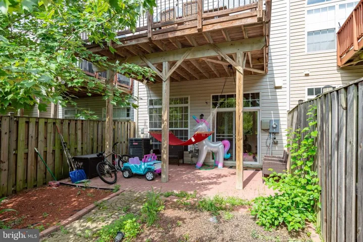 2442 Battery Hill Cir, Woodbridge, Virginia 22191