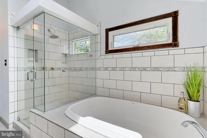 6900 Jefferson Ave, Falls Church, Virginia 22042