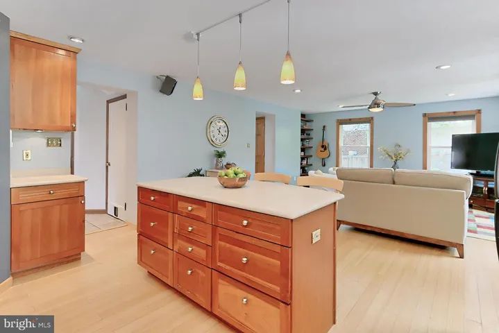 6900 Jefferson Ave, Falls Church, Virginia 22042