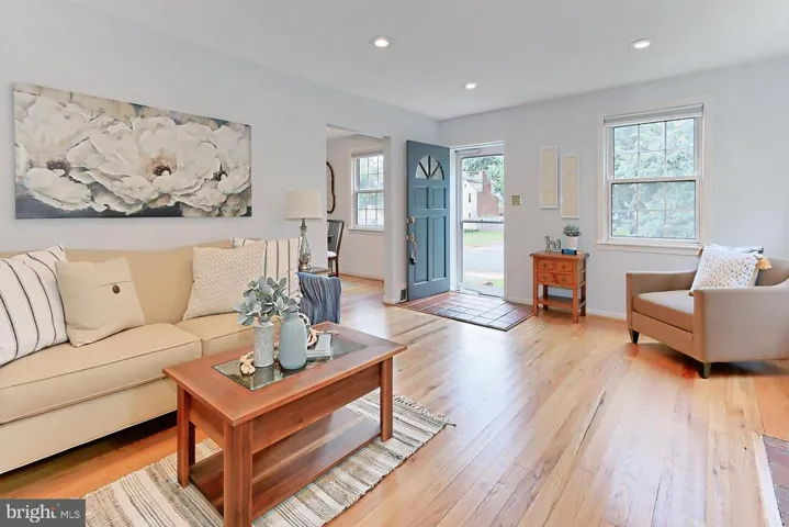 6900 Jefferson Ave, Falls Church, Virginia 22042