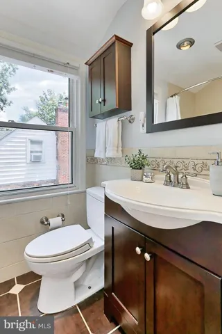 6900 Jefferson Ave, Falls Church, Virginia 22042