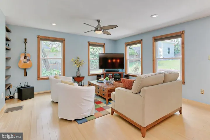 6900 Jefferson Ave, Falls Church, Virginia 22042