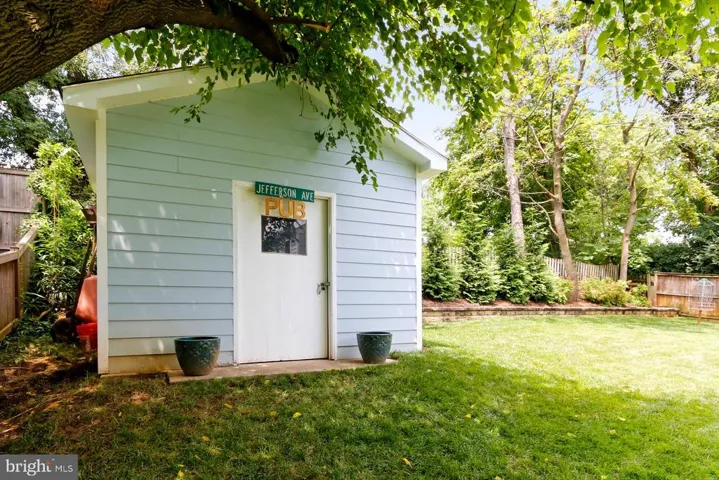 6900 Jefferson Ave, Falls Church, Virginia 22042