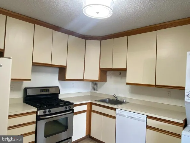3705 S George Mason Dr #1711s, Falls Church, Virginia 22041