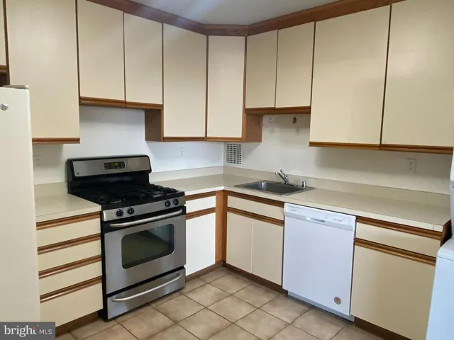 3705 S George Mason Dr #1711s, Falls Church, Virginia 22041
