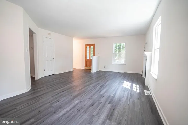 121 Courtside Dr, Ashland, Virginia 23005