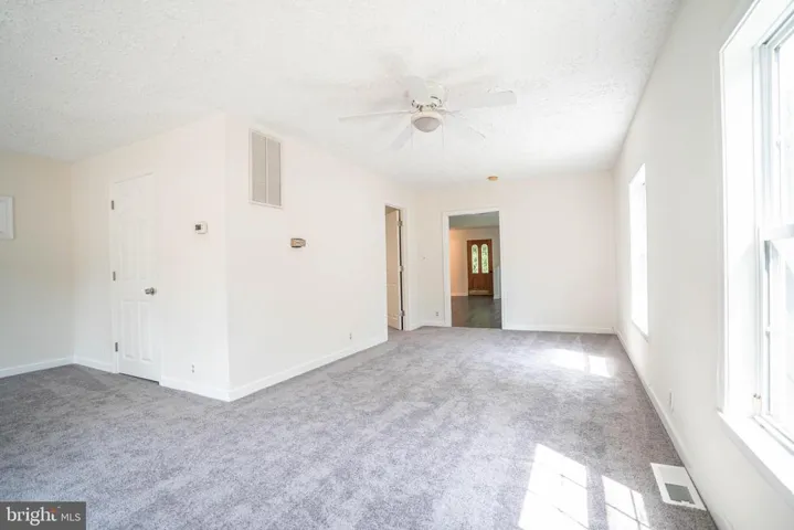 121 Courtside Dr, Ashland, Virginia 23005